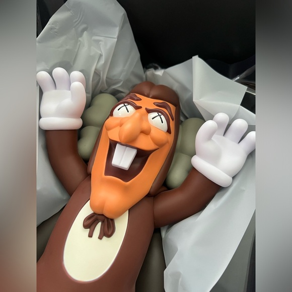 Limited edition Kaws Count Chocula figurine - Picture 6 of 12